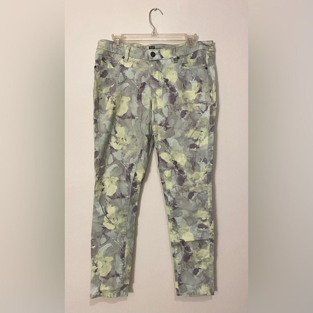Floral ankle-length jeans with some stretch, Size: 10